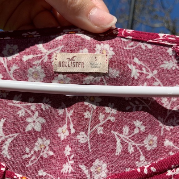 Hollister Top - Picture 2 of 3